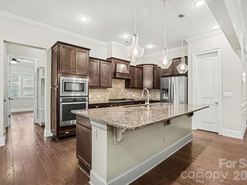 1526 Afton Way, Fort Mill, SC 29708.  MLS# CAR4413306, YatesRealty ID 48303. Kitchen