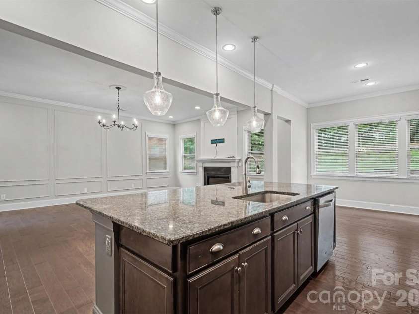 1526 Afton Way, Fort Mill, SC 29708.  MLS# CAR4413306, YatesRealty ID 48303. Kitchen