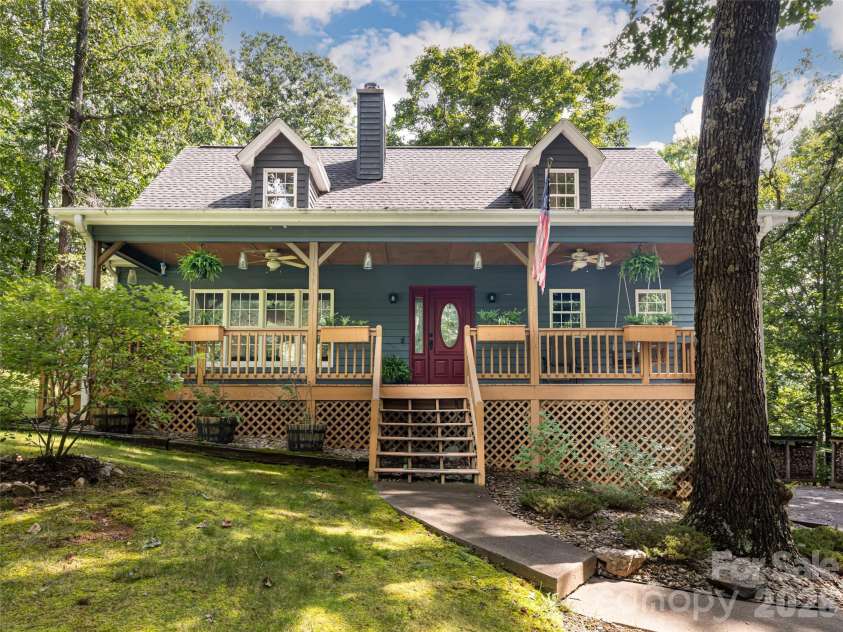 12 Howling Waite Ridge, Candler, NC 28715.  MLS# CAR4420405, YatesRealty ID 48304. 