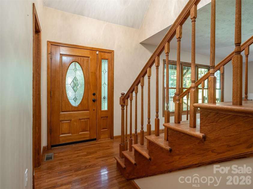 12 Howling Waite Ridge, Candler, NC 28715.  MLS# CAR4420405, YatesRealty ID 48304. 