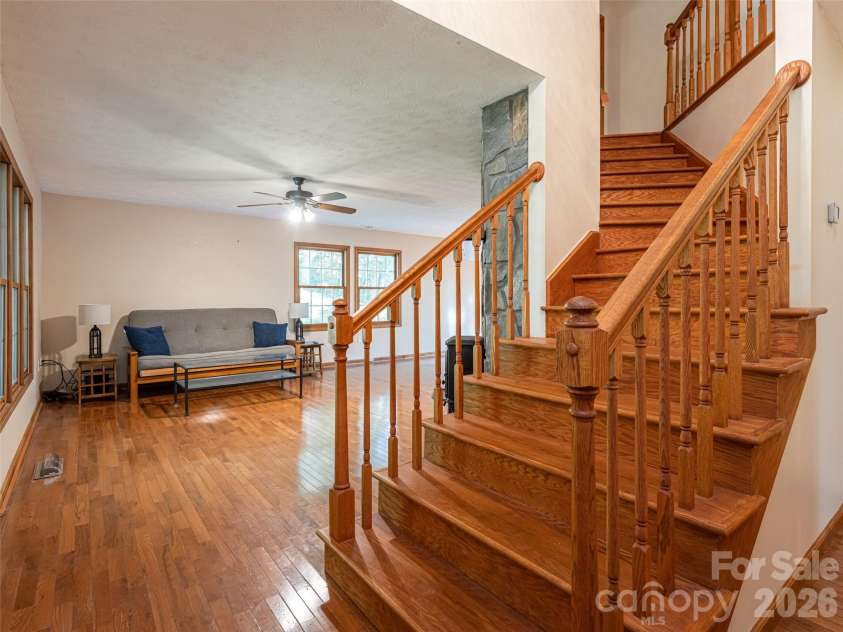 12 Howling Waite Ridge, Candler, NC 28715.  MLS# CAR4420405, YatesRealty ID 48304. 