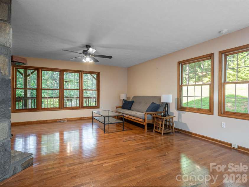 12 Howling Waite Ridge, Candler, NC 28715.  MLS# CAR4420405, YatesRealty ID 48304. 