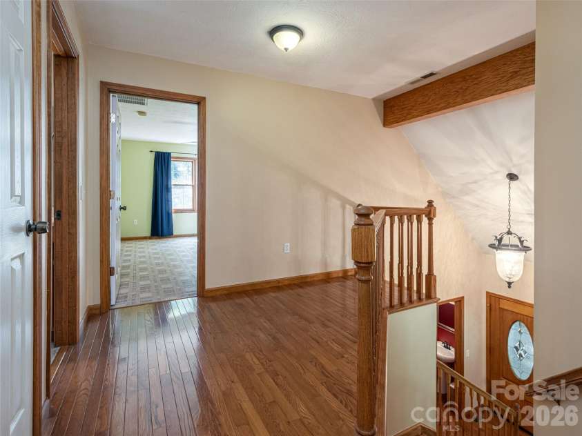 12 Howling Waite Ridge, Candler, NC 28715.  MLS# CAR4420405, YatesRealty ID 48304. 