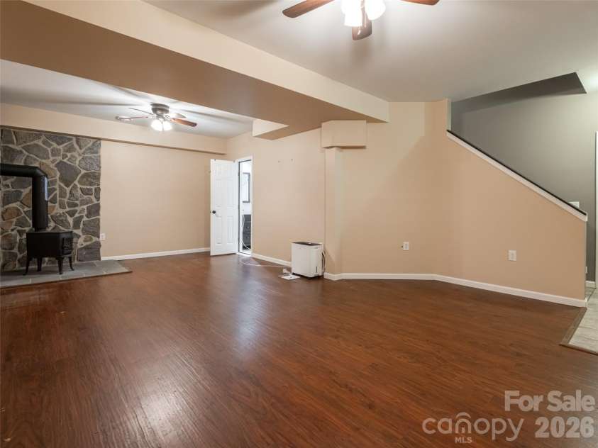 12 Howling Waite Ridge, Candler, NC 28715.  MLS# CAR4420405, YatesRealty ID 48304. 