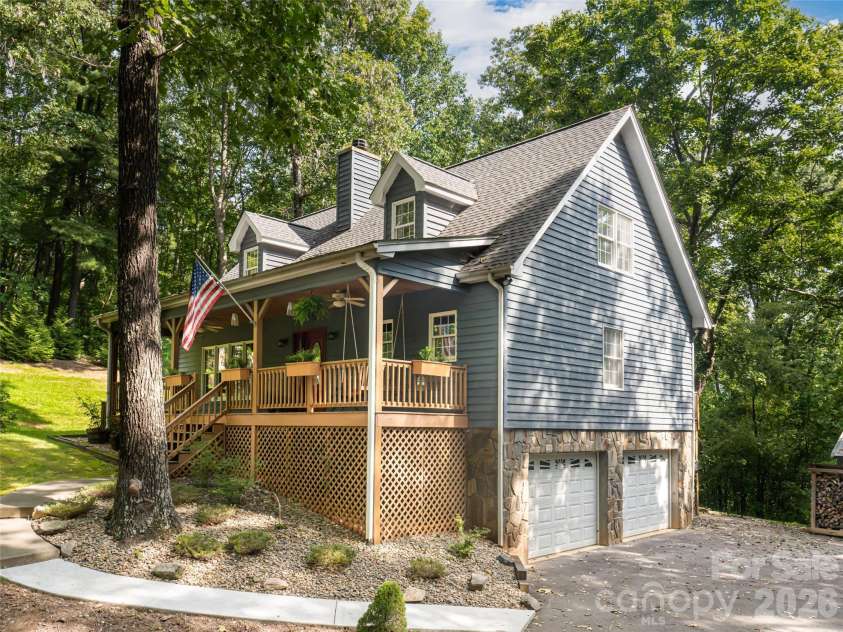 12 Howling Waite Ridge, Candler, NC 28715.  MLS# CAR4420405, YatesRealty ID 48304. 