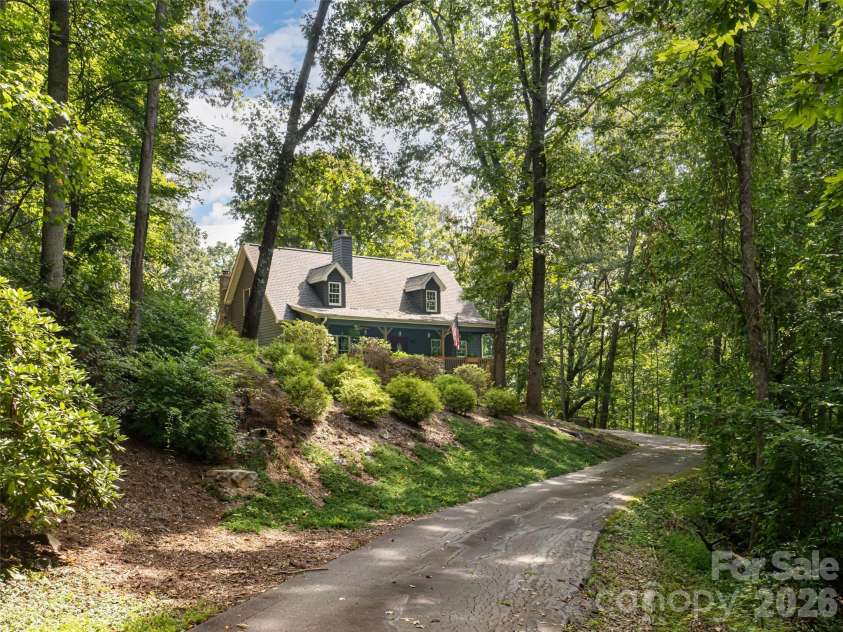12 Howling Waite Ridge, Candler, NC 28715.  MLS# CAR4420405, YatesRealty ID 48304. 
