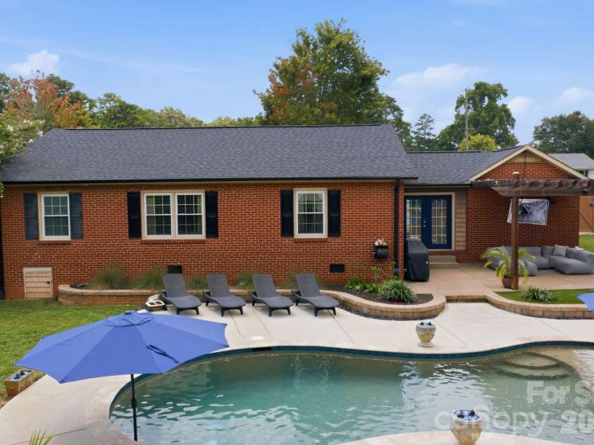 300 Eastwood Drive, Mount Holly, NC 28120.  MLS# CAR4419911, YatesRealty ID 48306. 