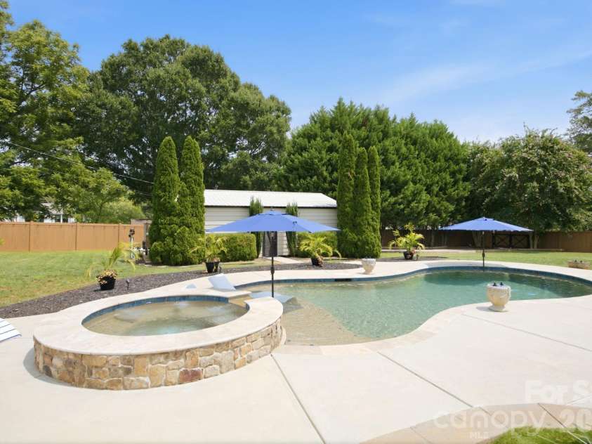 300 Eastwood Drive, Mount Holly, NC 28120.  MLS# CAR4419911, YatesRealty ID 48306. 