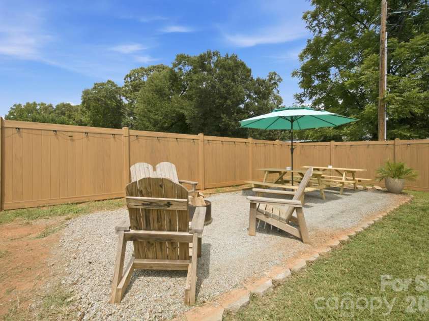 300 Eastwood Drive, Mount Holly, NC 28120.  MLS# CAR4419911, YatesRealty ID 48306. 