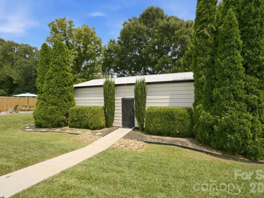 300 Eastwood Drive, Mount Holly, NC 28120.  MLS# CAR4419911, YatesRealty ID 48306. 