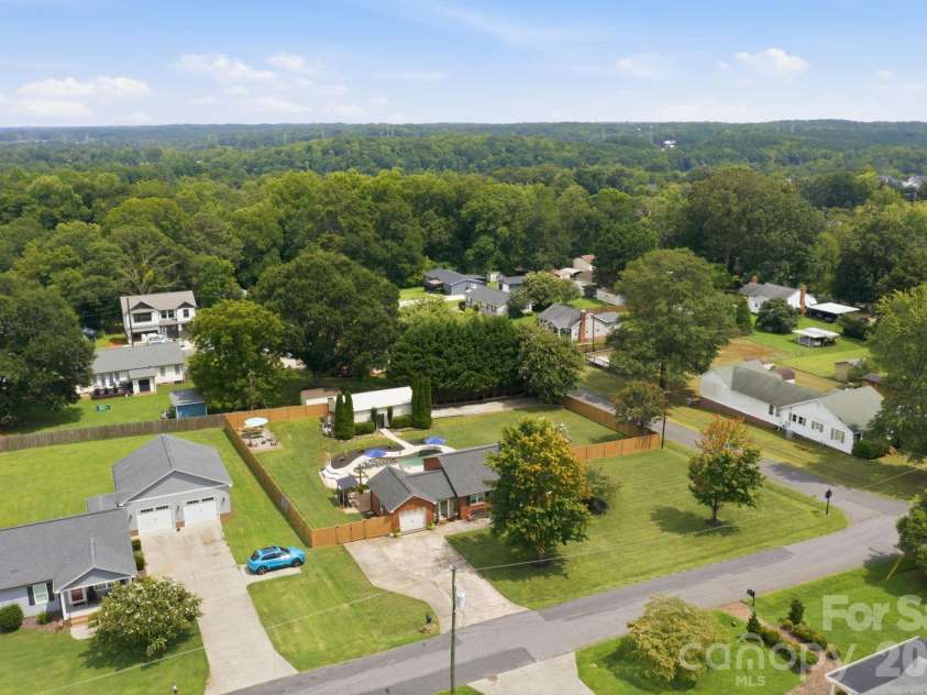 300 Eastwood Drive, Mount Holly, NC 28120.  MLS# CAR4419911, YatesRealty ID 48306. 