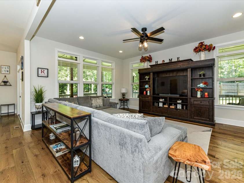 555 Shepherd Lane, Clover, SC 29710.  MLS# CAR4416784, YatesRealty ID 48307. 