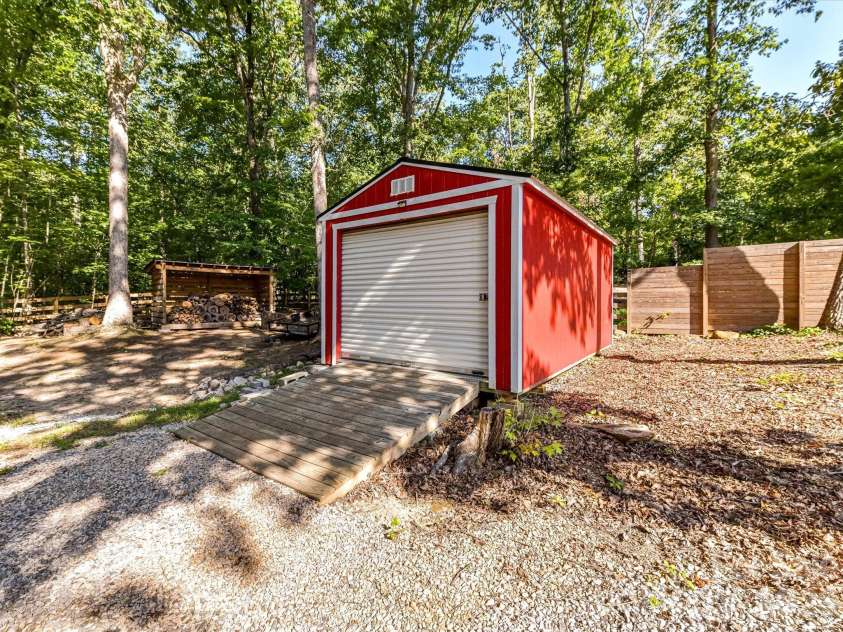 555 Shepherd Lane, Clover, SC 29710.  MLS# CAR4416784, YatesRealty ID 48307. 
