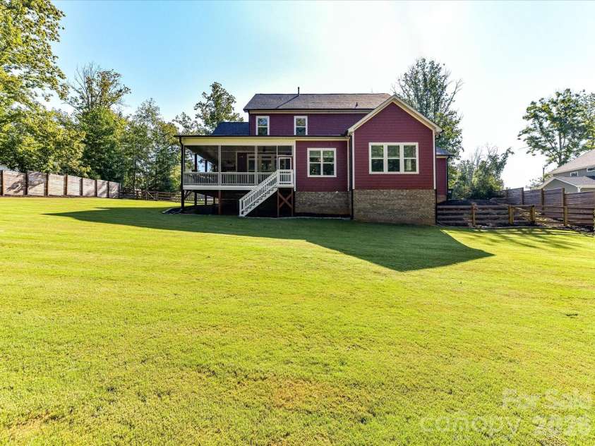 555 Shepherd Lane, Clover, SC 29710.  MLS# CAR4416784, YatesRealty ID 48307. 