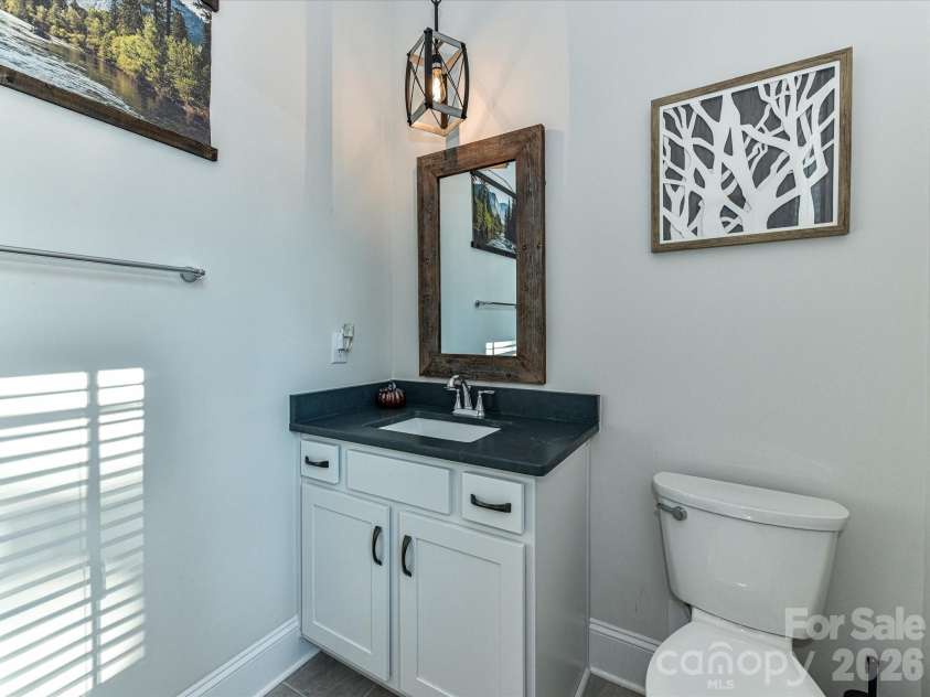 555 Shepherd Lane, Clover, SC 29710.  MLS# CAR4416784, YatesRealty ID 48307. Powder Room