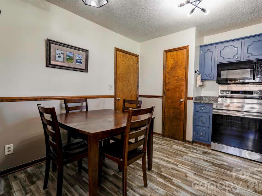 152 North Shore Drive, Cherryville, NC 28021.  MLS# CAR4420770, YatesRealty ID 48309. 
