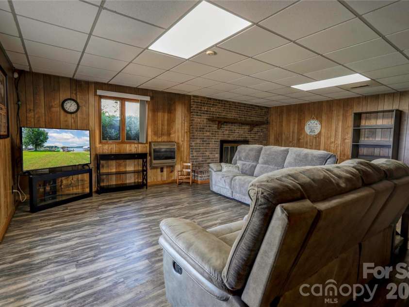 152 North Shore Drive, Cherryville, NC 28021.  MLS# CAR4420770, YatesRealty ID 48309. 