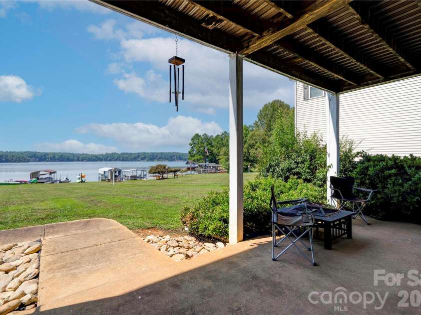 152 North Shore Drive, Cherryville, NC 28021.  MLS# CAR4420770, YatesRealty ID 48309. 