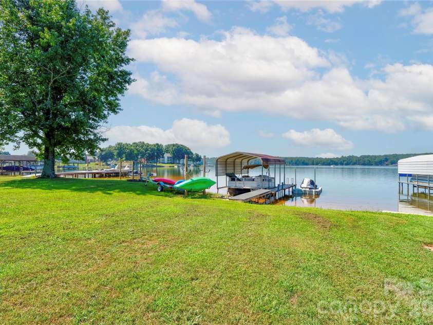 152 North Shore Drive, Cherryville, NC 28021.  MLS# CAR4420770, YatesRealty ID 48309. 
