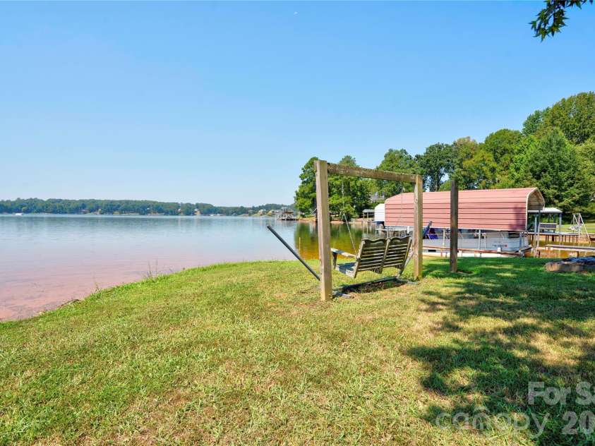 152 North Shore Drive, Cherryville, NC 28021.  MLS# CAR4420770, YatesRealty ID 48309. 