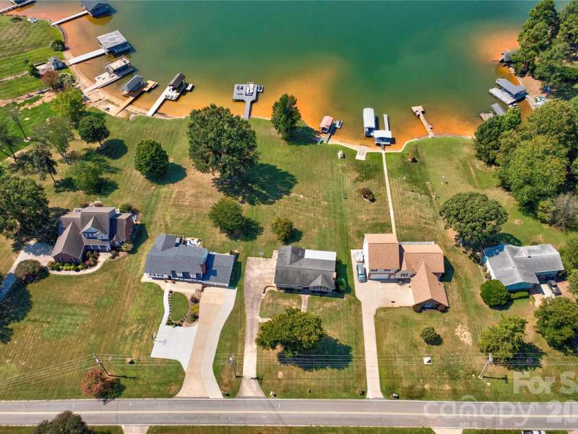 152 North Shore Drive, Cherryville, NC 28021.  MLS# CAR4420770, YatesRealty ID 48309. 