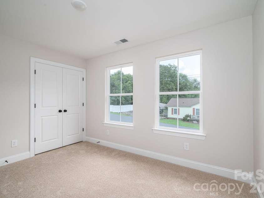 301 Congress Street, Lincolnton, NC 28092.  MLS# CAR4418941, YatesRealty ID 48310. 