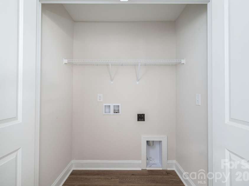 301 Congress Street, Lincolnton, NC 28092.  MLS# CAR4418941, YatesRealty ID 48310. 