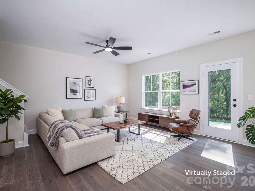 301 Congress Street, Lincolnton, NC 28092.  MLS# CAR4418941, YatesRealty ID 48310. 