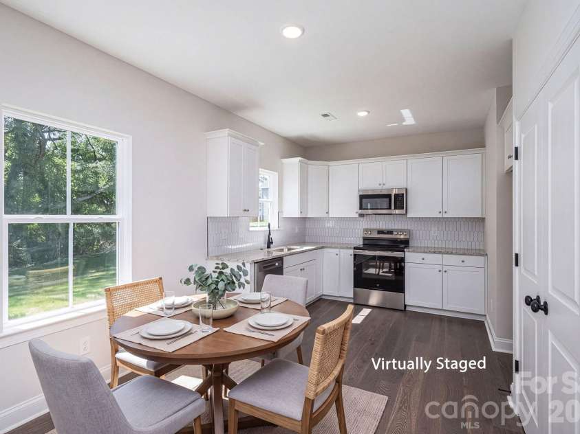 301 Congress Street, Lincolnton, NC 28092.  MLS# CAR4418941, YatesRealty ID 48310. 