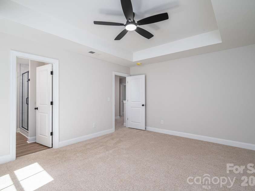 301 Congress Street, Lincolnton, NC 28092.  MLS# CAR4418941, YatesRealty ID 48310. 
