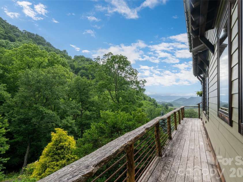 217 Natures Rest Lane, Clyde, NC 28721.  MLS# CAR4389640, YatesRealty ID 48312. 