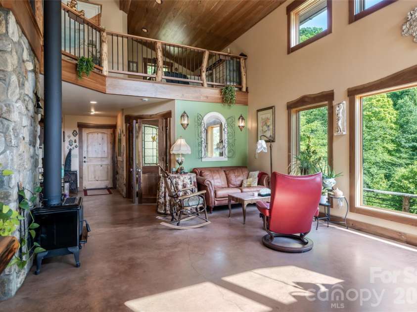 217 Natures Rest Lane, Clyde, NC 28721.  MLS# CAR4389640, YatesRealty ID 48312. 