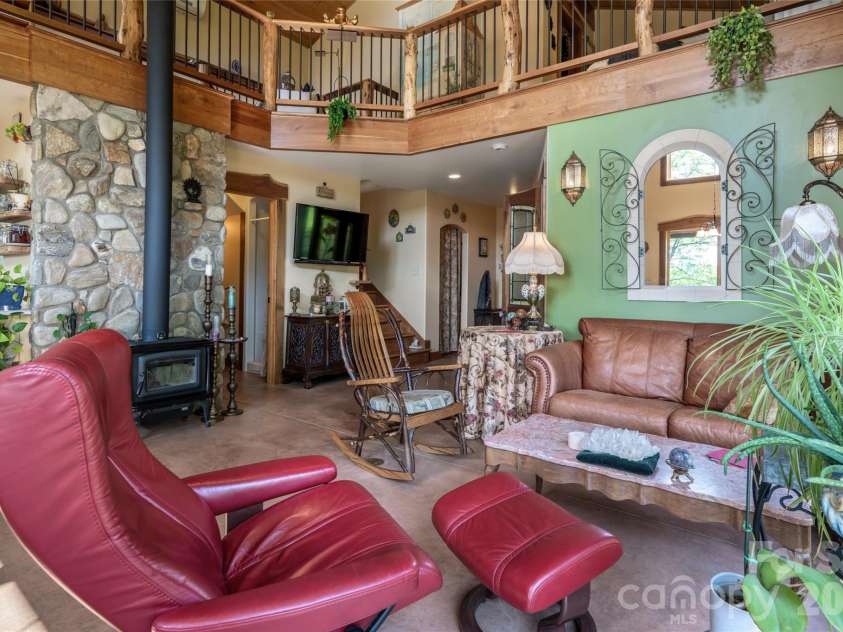217 Natures Rest Lane, Clyde, NC 28721.  MLS# CAR4389640, YatesRealty ID 48312. 