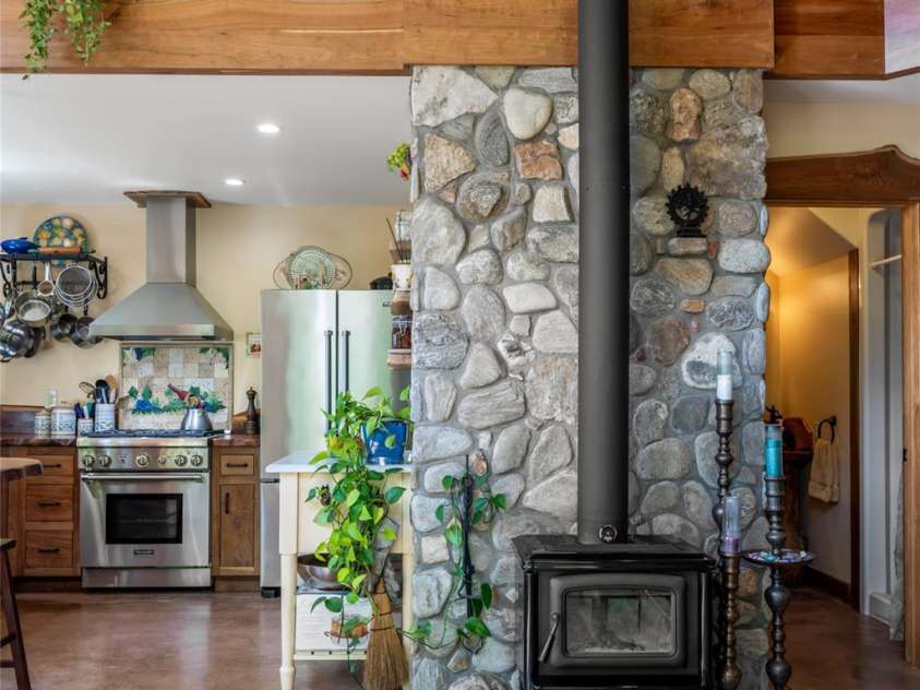 217 Natures Rest Lane, Clyde, NC 28721.  MLS# CAR4389640, YatesRealty ID 48312. 