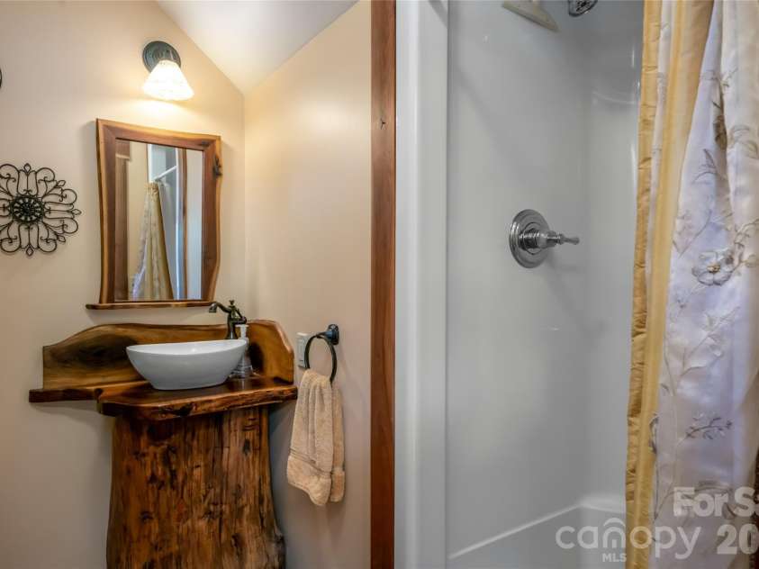 217 Natures Rest Lane, Clyde, NC 28721.  MLS# CAR4389640, YatesRealty ID 48312. 