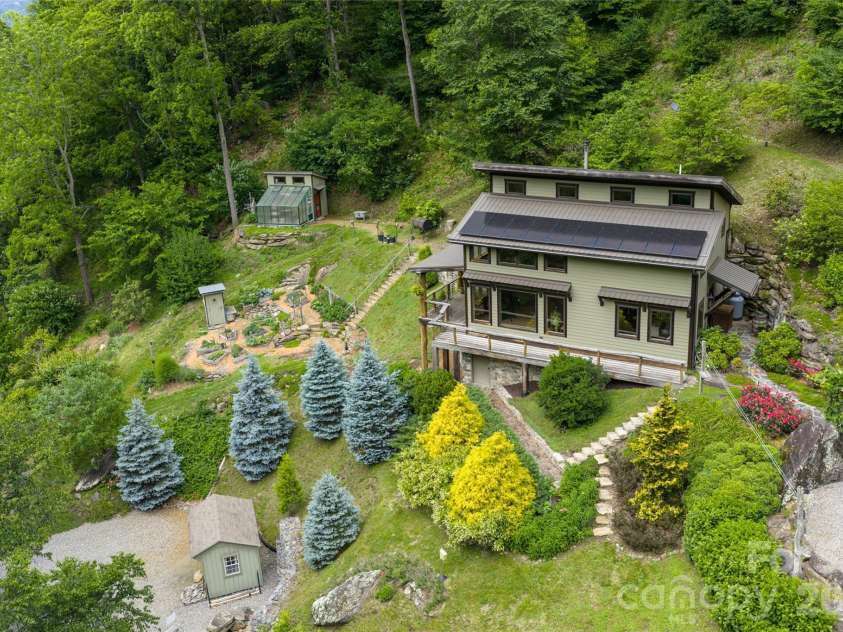 217 Natures Rest Lane, Clyde, NC 28721.  MLS# CAR4389640, YatesRealty ID 48312. 