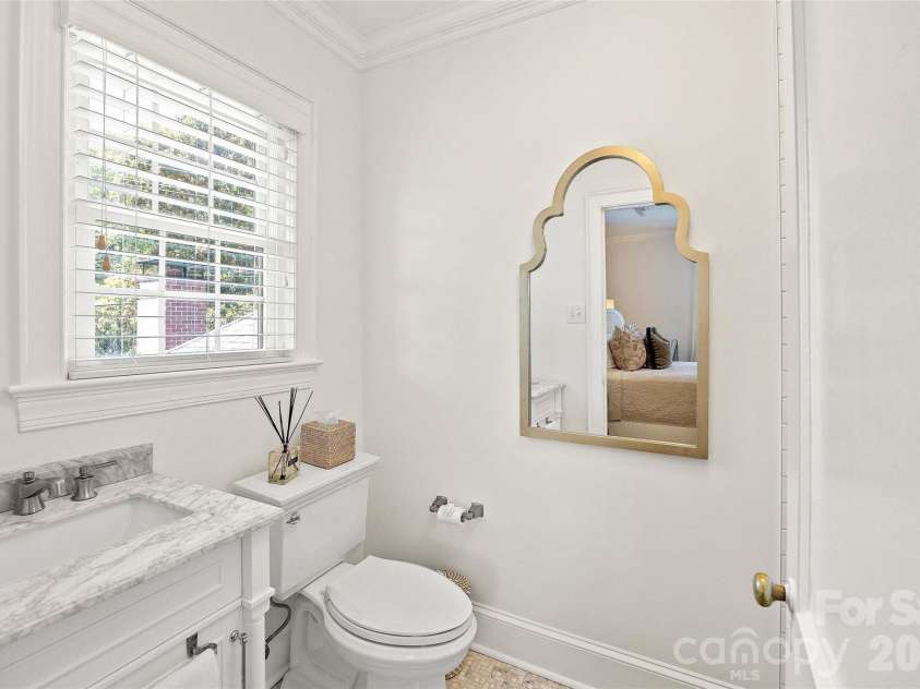 1838 Wendover Road, Charlotte, NC 28211.  MLS# CAR4420286, YatesRealty ID 48313. En suite bath 3