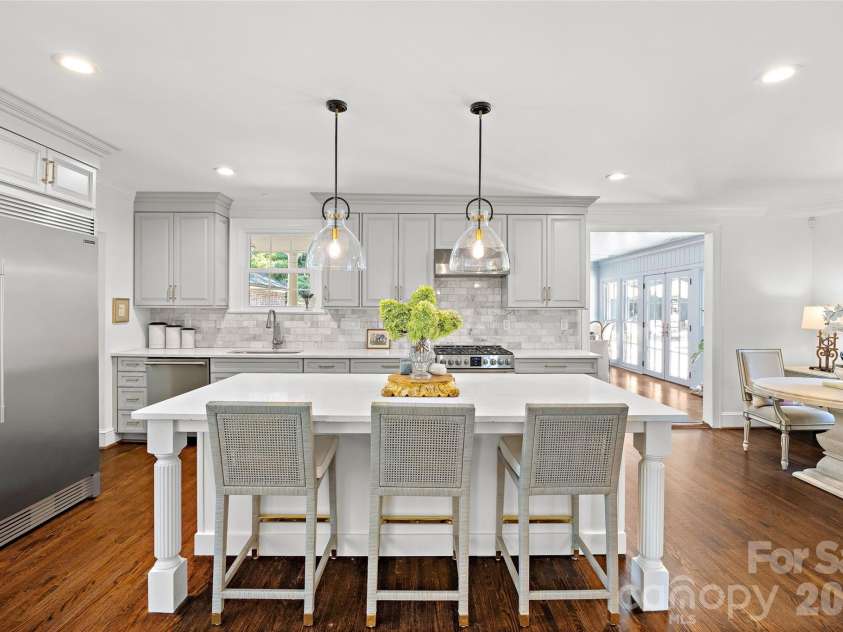 1838 Wendover Road, Charlotte, NC 28211.  MLS# CAR4420286, YatesRealty ID 48313. Kitchen