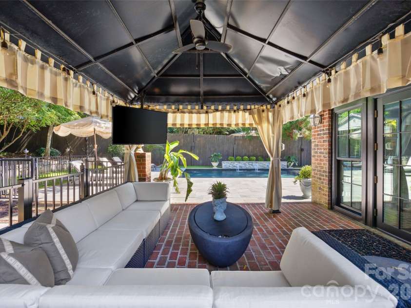 1838 Wendover Road, Charlotte, NC 28211.  MLS# CAR4420286, YatesRealty ID 48313. Pergola