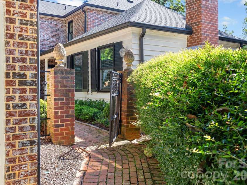 1838 Wendover Road, Charlotte, NC 28211.  MLS# CAR4420286, YatesRealty ID 48313. Rear entry