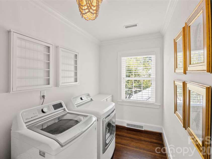 1838 Wendover Road, Charlotte, NC 28211.  MLS# CAR4420286, YatesRealty ID 48313. Upstairs laundry