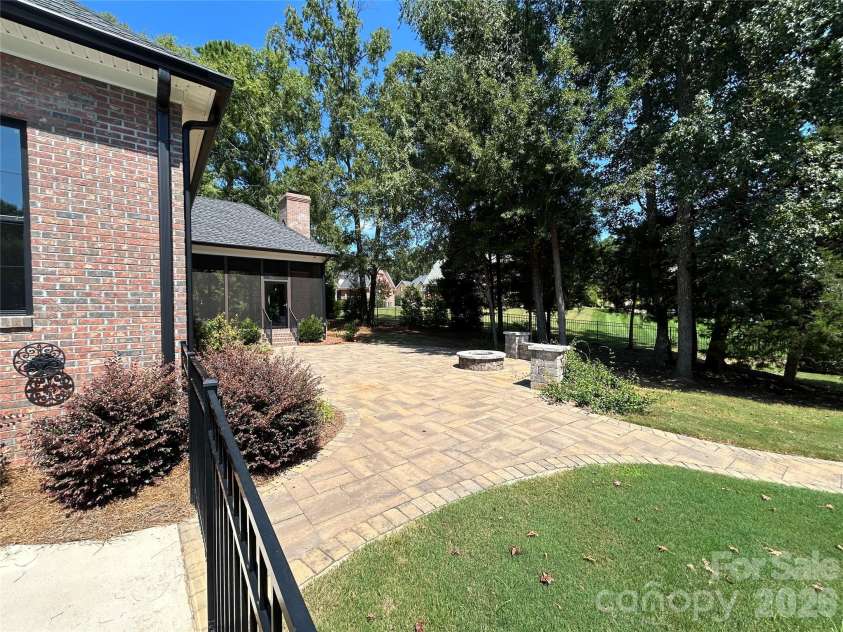 1686 Nestledown Court, Rock Hill, SC 29732.  MLS# CAR4420790, YatesRealty ID 48314. 