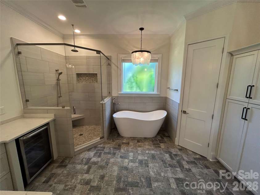 1686 Nestledown Court, Rock Hill, SC 29732.  MLS# CAR4420790, YatesRealty ID 48314. Primary Bathroom