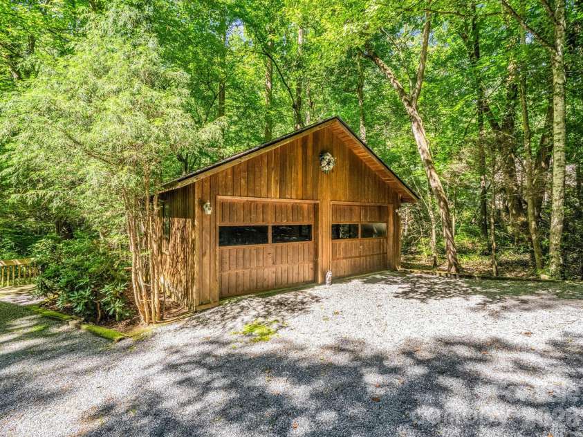 141 Hemlock Lane, Lake Lure, NC 28746.  MLS# CAR4398302, YatesRealty ID 48317. 