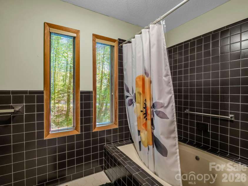 141 Hemlock Lane, Lake Lure, NC 28746.  MLS# CAR4398302, YatesRealty ID 48317. 