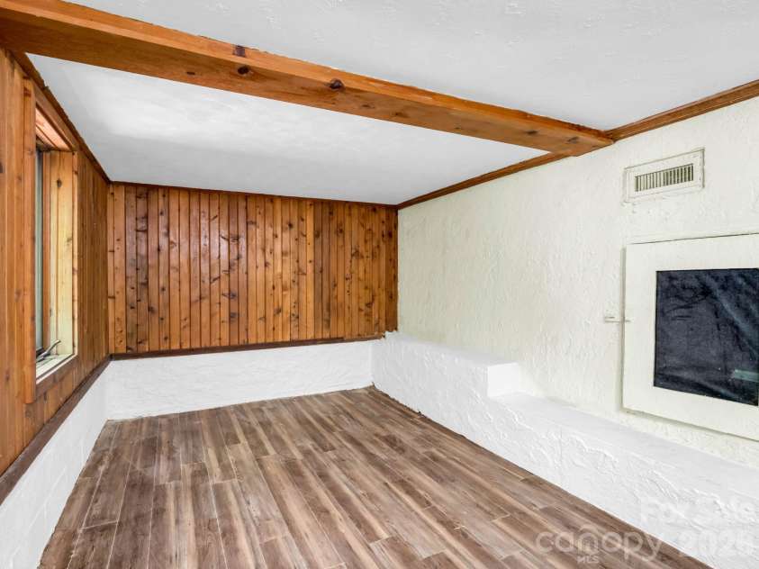 141 Hemlock Lane, Lake Lure, NC 28746.  MLS# CAR4398302, YatesRealty ID 48317. 