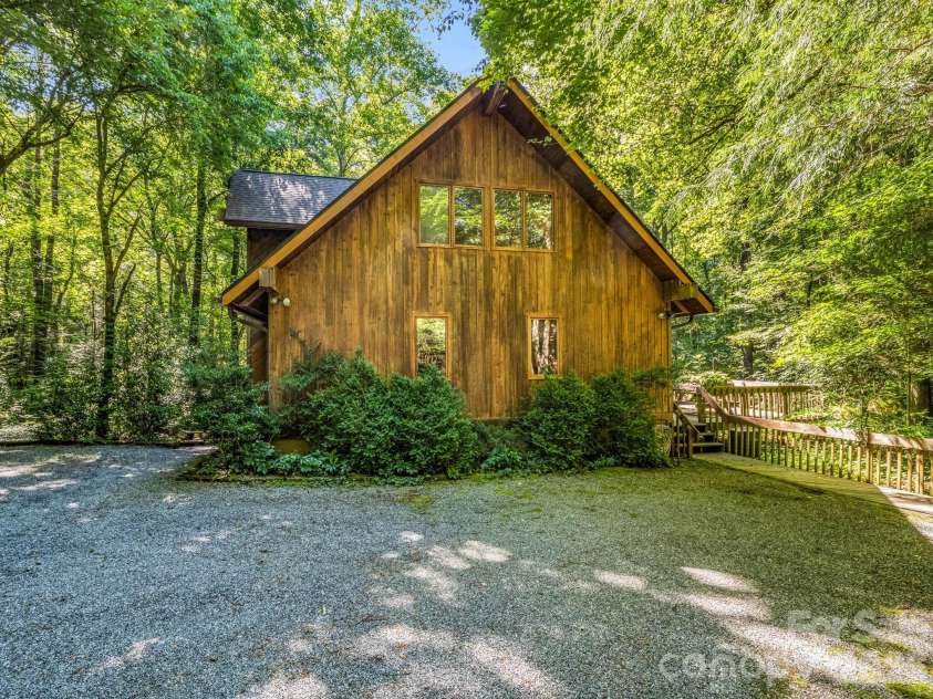 141 Hemlock Lane, Lake Lure, NC 28746.  MLS# CAR4398302, YatesRealty ID 48317. 