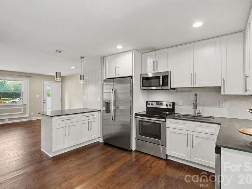 1741 Herrin Avenue, Charlotte, NC 28205.  MLS# CAR4420142, YatesRealty ID 48319. Kitchen