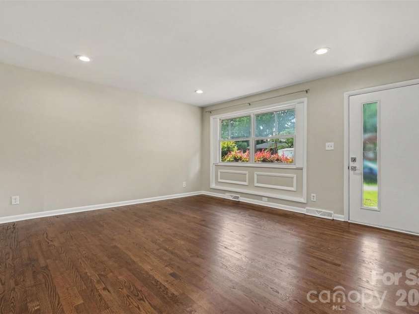 1741 Herrin Avenue, Charlotte, NC 28205.  MLS# CAR4420142, YatesRealty ID 48319. Living Room