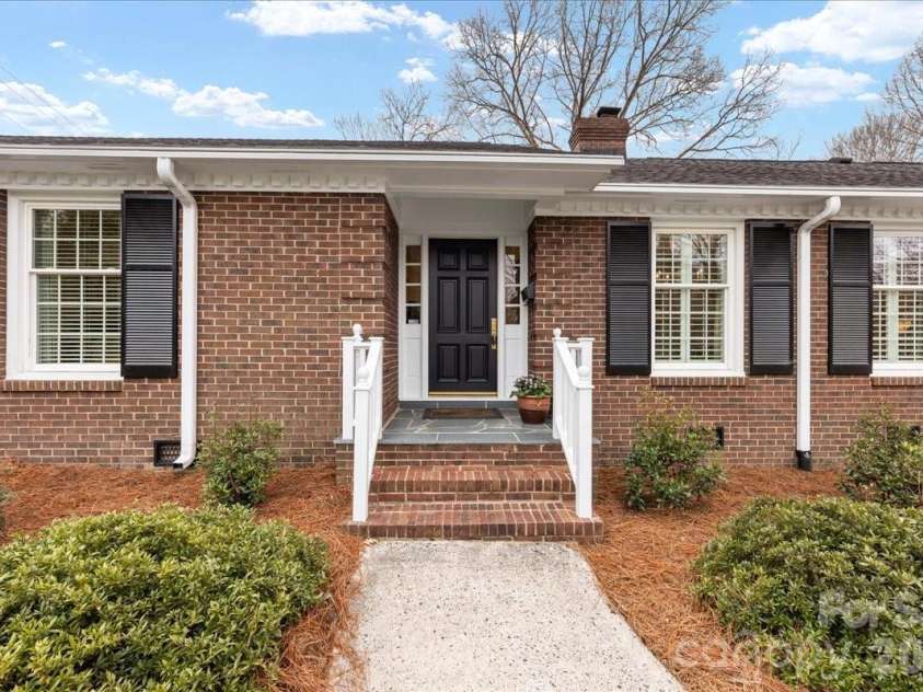 3632 Johnny Cake Lane, Charlotte, NC 28226.  MLS# CAR4345575, YatesRealty ID 4832. 
